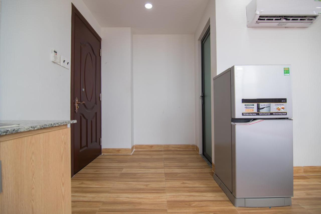 Готель Reddoorz Premium Near E-Town Хошимін Екстер'єр фото